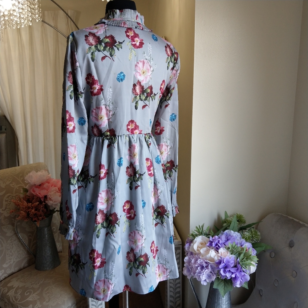 🍒NWT🍒 TED BAKER LIGHT GRAY FLORAL PRINT DRESS - Picture 7 of 10
